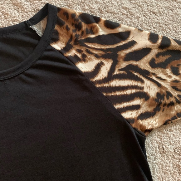 Black leopard sleeve tunic - Picture 4 of 9